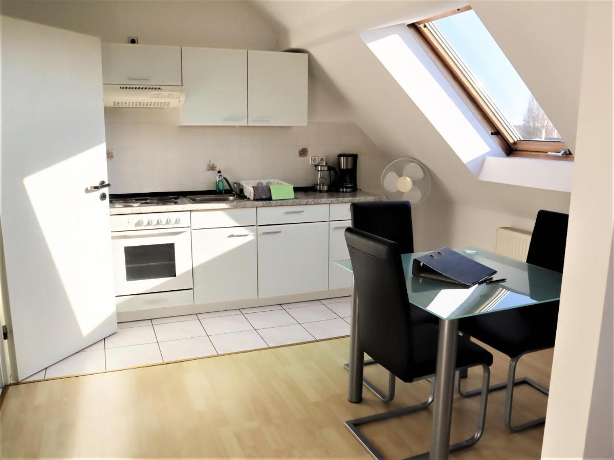 Kuschelige Dachgeschosswohnung Am Clarapark Leipzig Luaran gambar